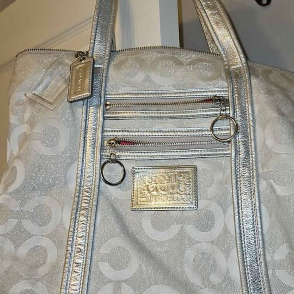 Rare Coach 14575 Poppy Silver Glam Tote